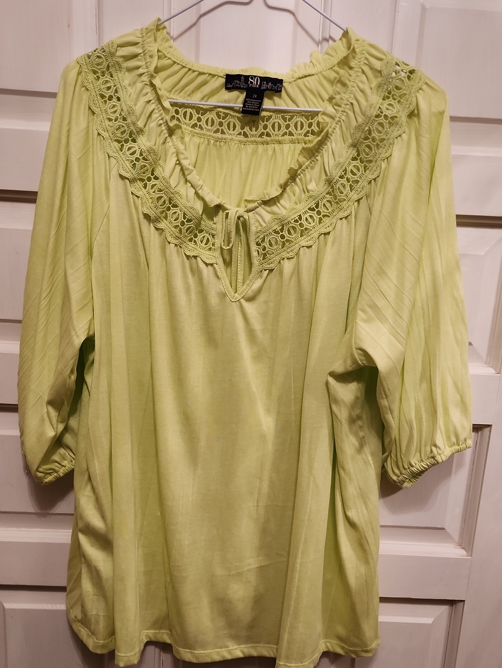 80 Park Soft Lime Green Chartruese Peasant Top Tie Lace Front Gathered